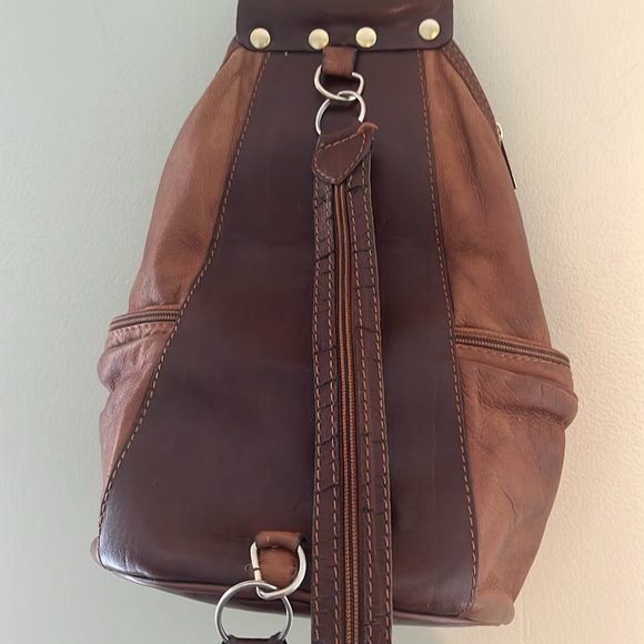 Fe Italian Leather backpack / sling bag Y2K - Picture 11 of 16